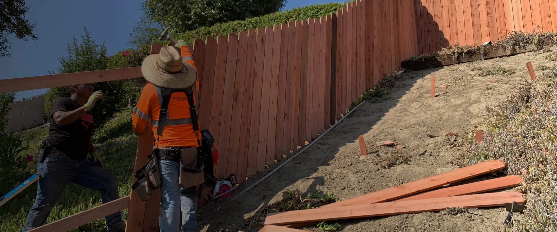 contractors assembling a fence rancho santa margarita ca